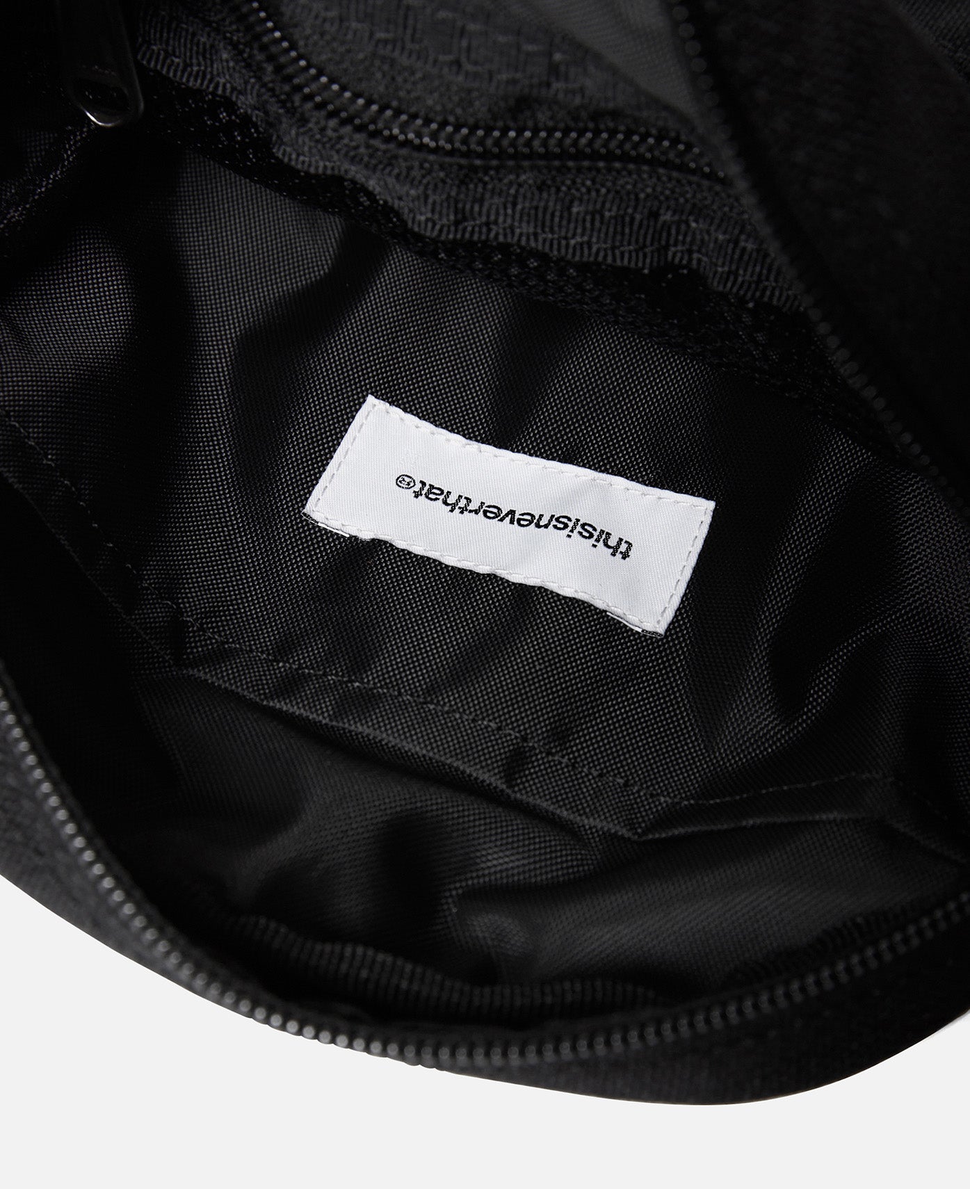 T-Logo Shoulder Bag (Black)