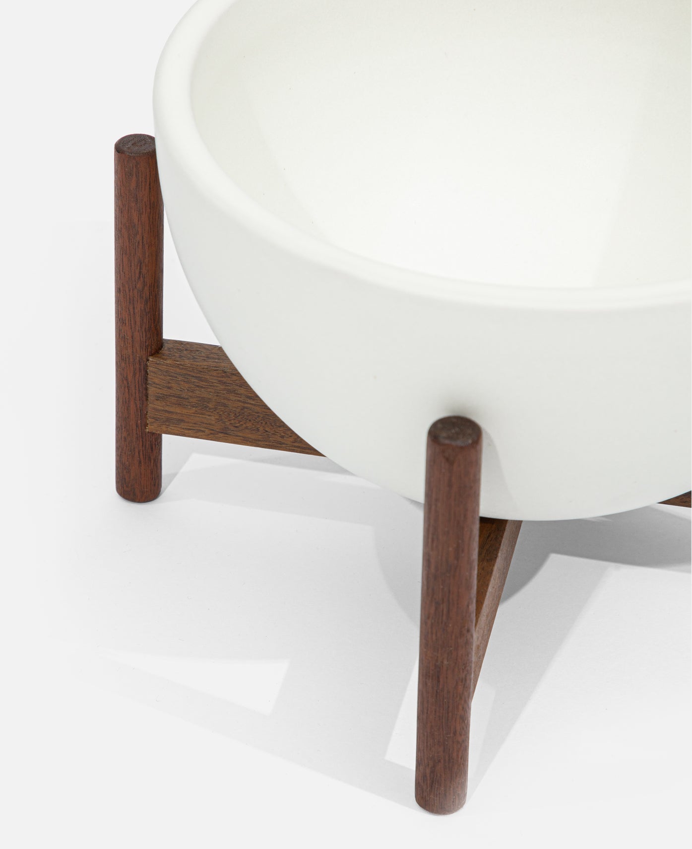 Case Study® Tabletop Bowl With Wood Stand (White)
